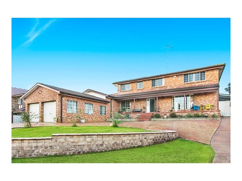 6 Comin Place, Abbotsbury NSW 2176