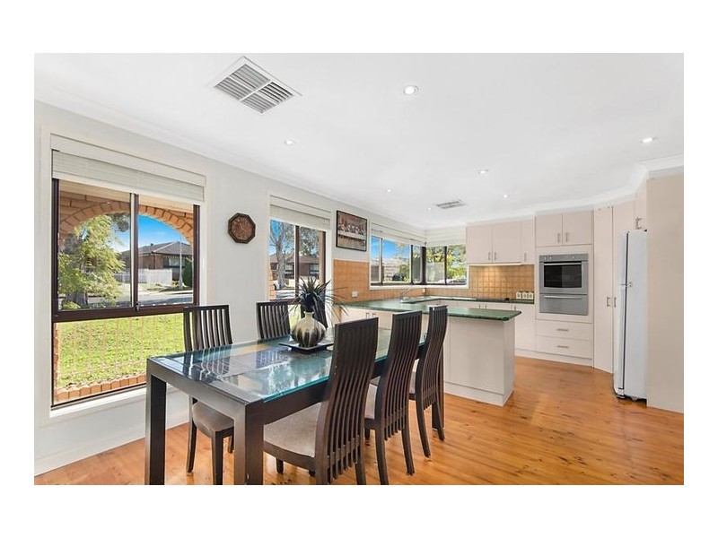 17 Canterbury Road, St Johns Park NSW 2176