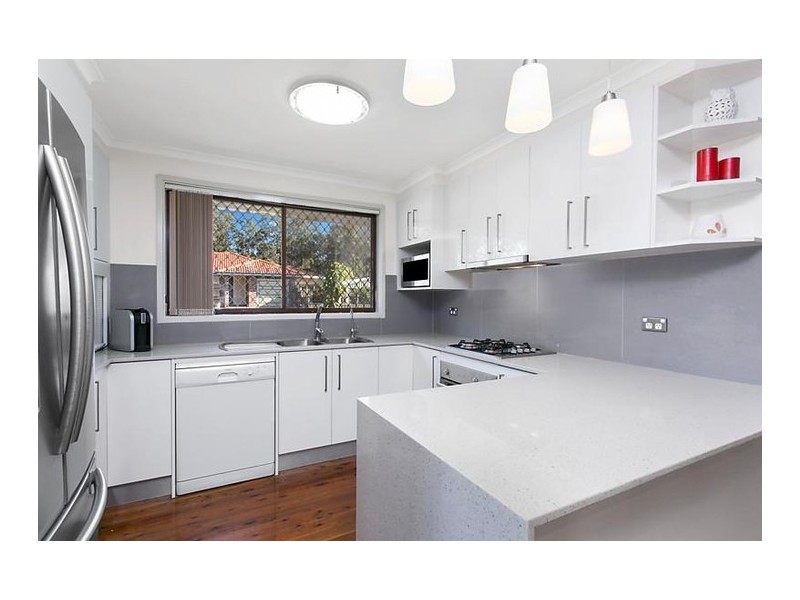 42 Bossley Road, Bossley Park NSW 2176