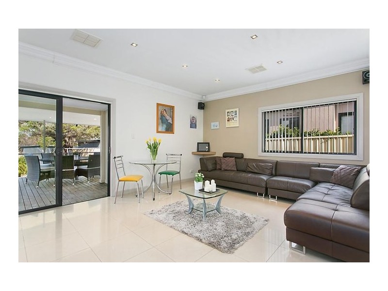 12 Hawksview Street, Guildford NSW 2161