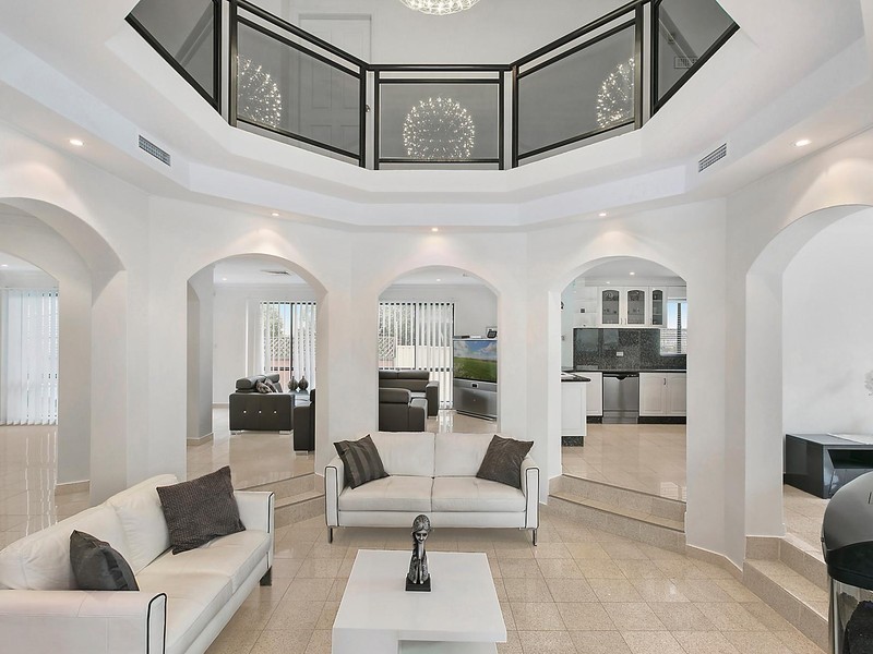 10 Nowland Place, Abbotsbury NSW 2176