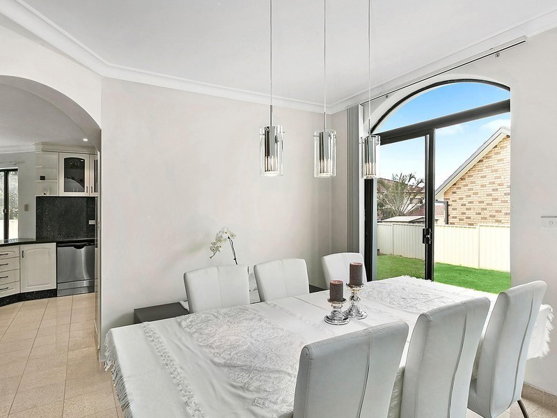 10 Nowland Place, Abbotsbury NSW 2176