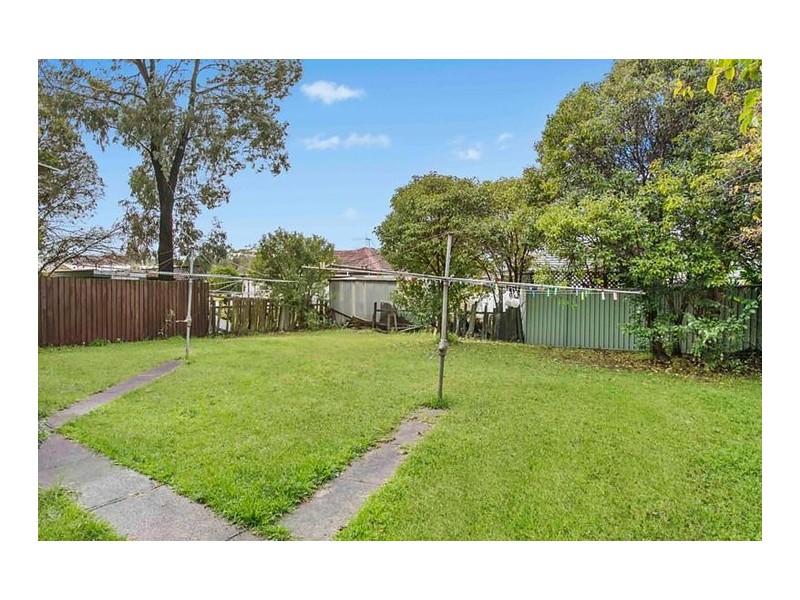 19 Targo Road, Pendle Hill NSW 2145