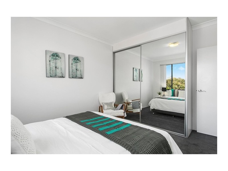 9/223 William Street, Merrylands NSW 2160