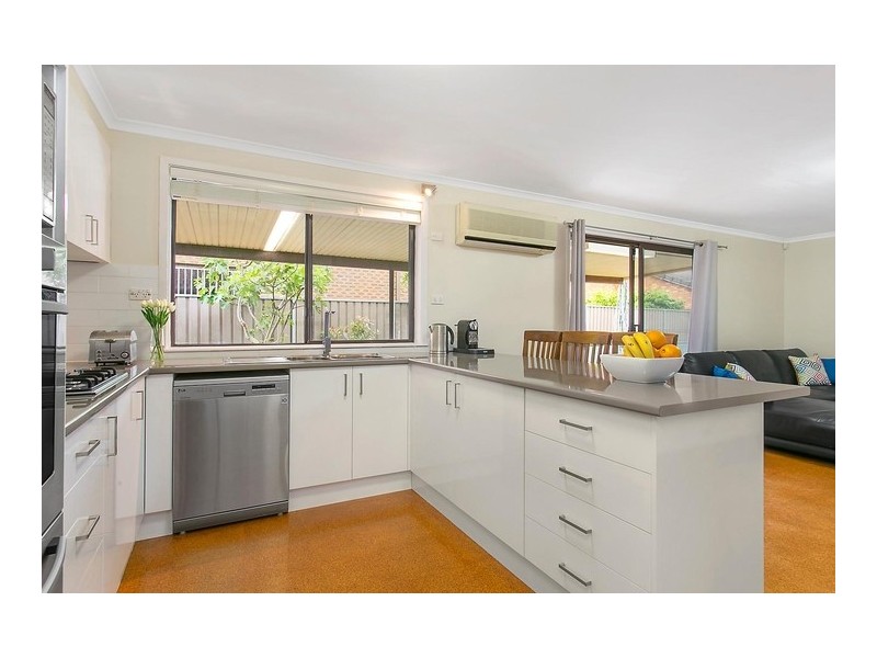 10 Topaz Place, Bossley Park NSW 2176