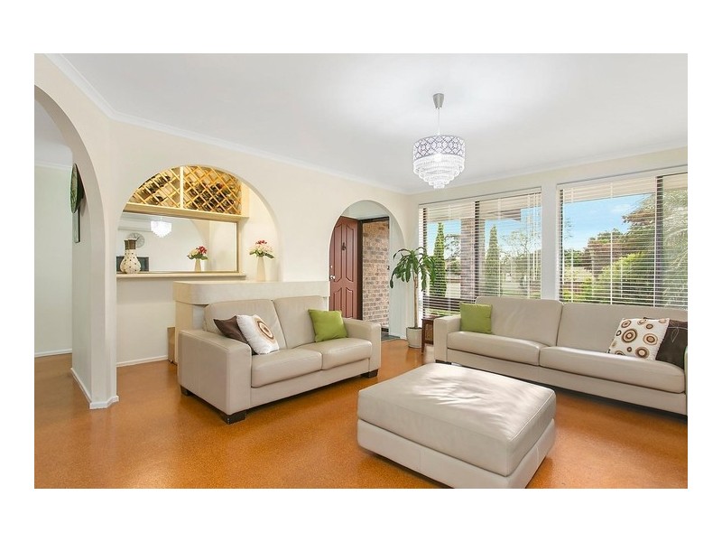 10 Topaz Place, Bossley Park NSW 2176