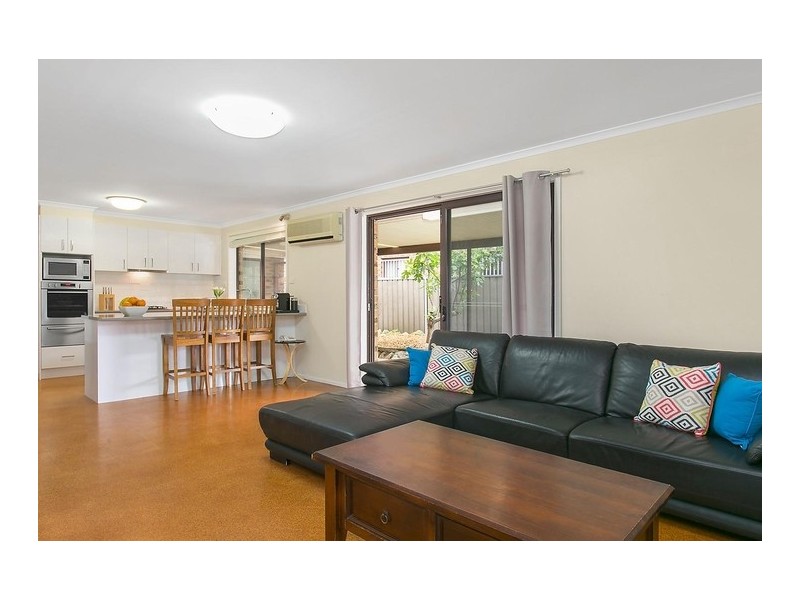 10 Topaz Place, Bossley Park NSW 2176