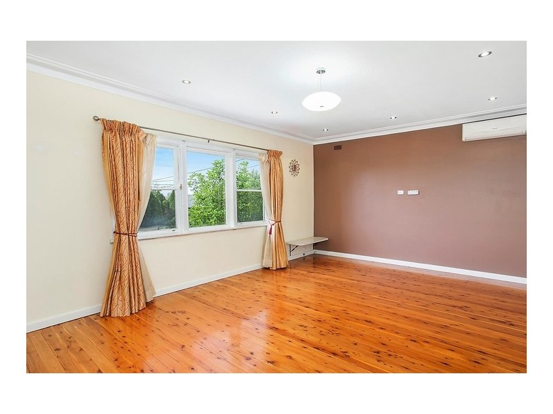 30 Hayes Road, Seven Hills NSW 2147