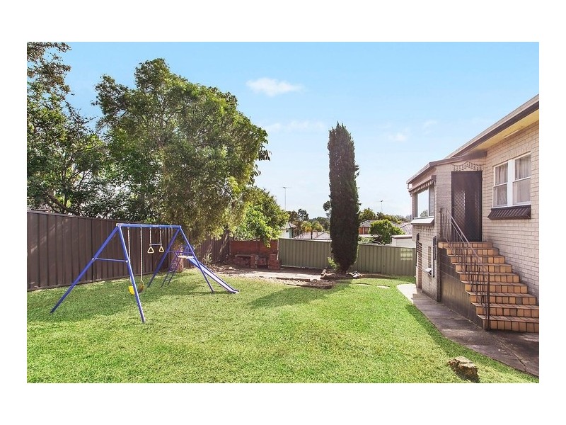 30 Hayes Road, Seven Hills NSW 2147