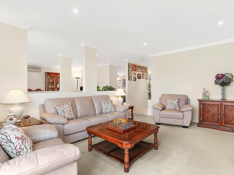 43 Hunterford Crescent, Oatlands NSW 2117