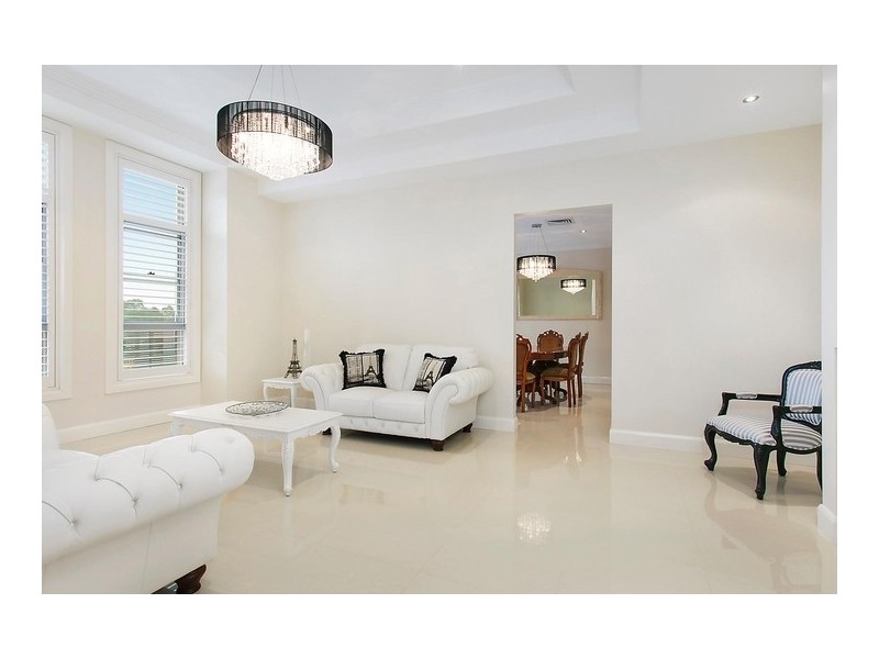 5 Withers Place, Abbotsbury NSW 2176