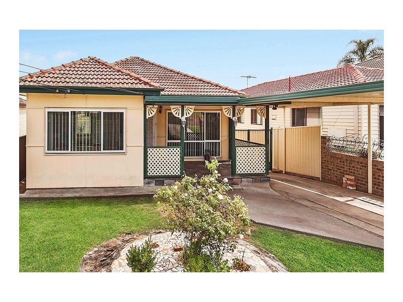 33 Rowley Street, Smithfield NSW 2164
