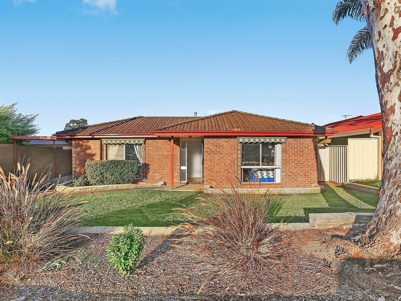 204 Sweethaven Road, Bossley Park NSW 2176