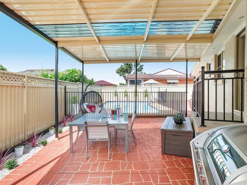 2 Keats Close, Wetherill Park NSW 2164