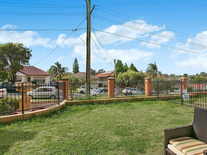 1/20 Clifton Street, Blacktown NSW 2148