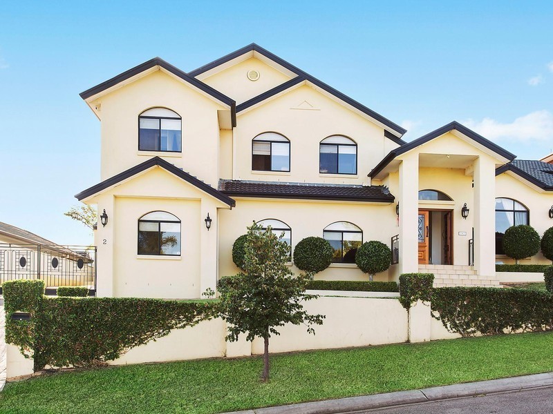 2 Hinder Close, Abbotsbury NSW 2176