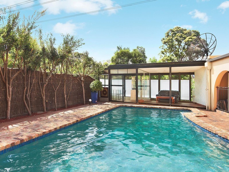 8 Sovereign Avenue, Carlingford NSW 2118