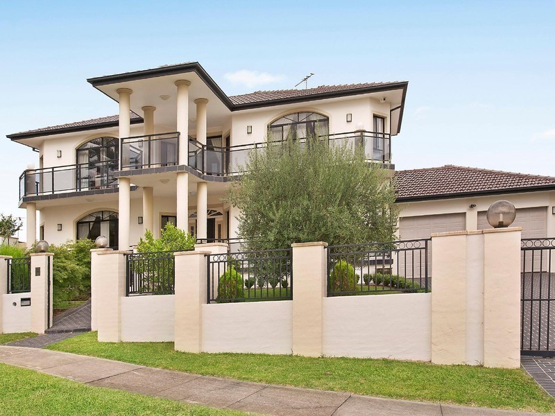 7 Hurkett Place, Bossley Park NSW 2176