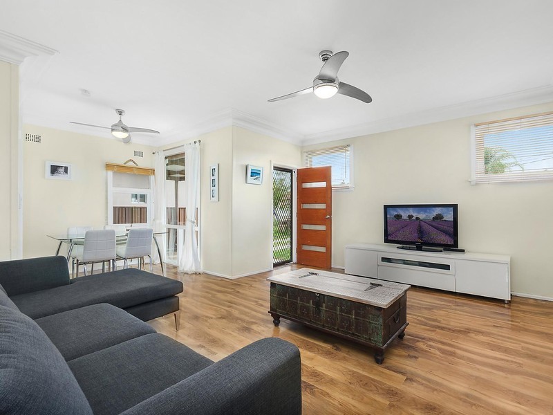 8 Lomond Street, Guildford NSW 2161