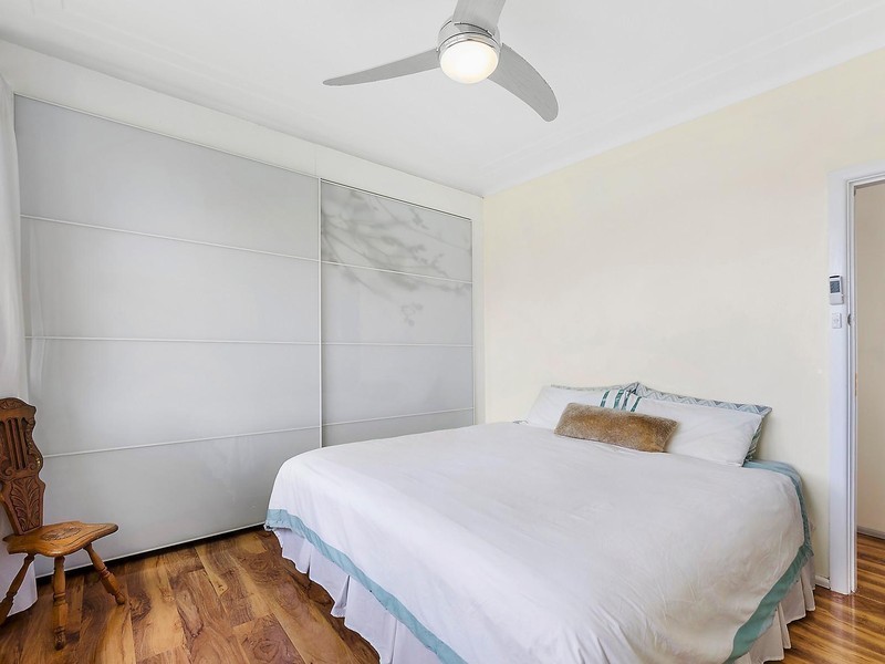 8 Lomond Street, Guildford NSW 2161