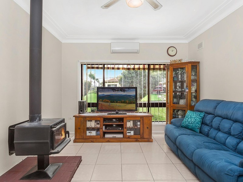 12 Iris Street, Guildford NSW 2161