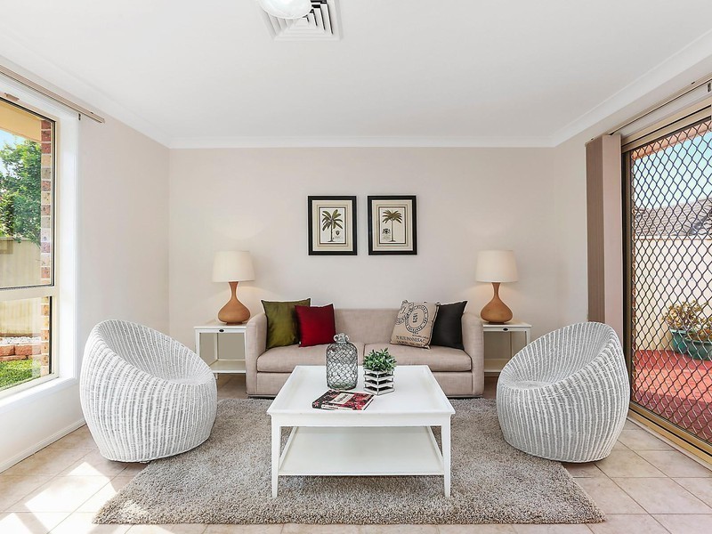 11 Woolgoolga Avenue, Hoxton Park NSW 2171