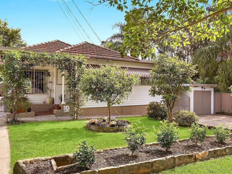 4 Robertson Avenue, Seven Hills NSW 2147