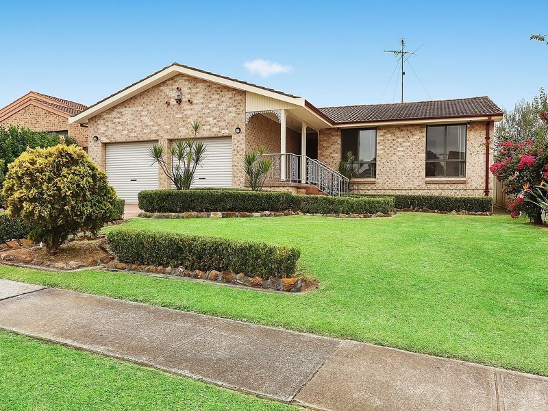 13 Leonello Place, Edensor Park NSW 2176