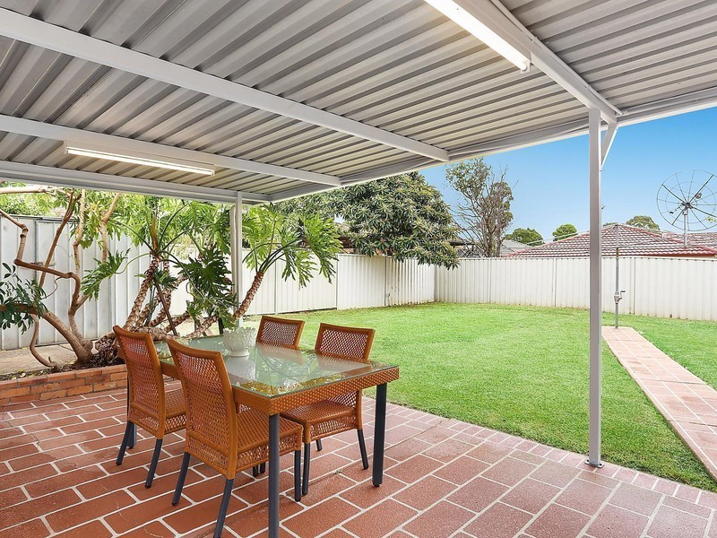 13 Leonello Place, Edensor Park NSW 2176