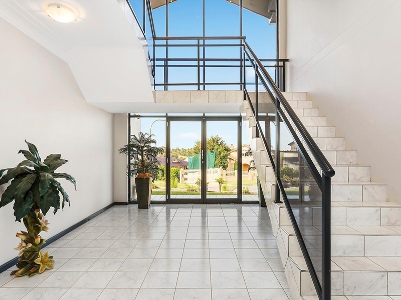 5 Hinder Close, Abbotsbury NSW 2176