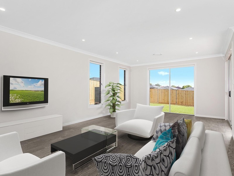 45 Rowe Drive, Potts Hill NSW 2143