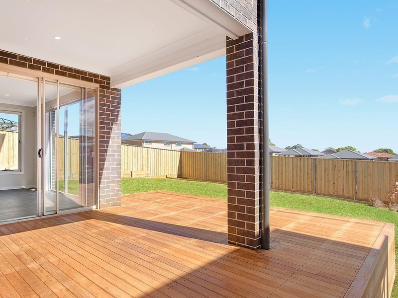 45 Rowe Drive, Potts Hill NSW 2143