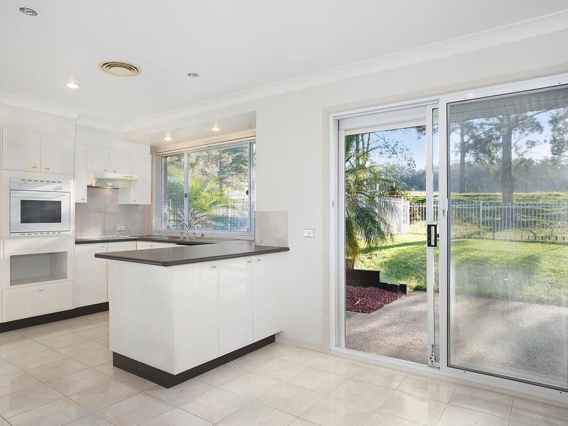 9 Usher Close, Abbotsbury NSW 2176