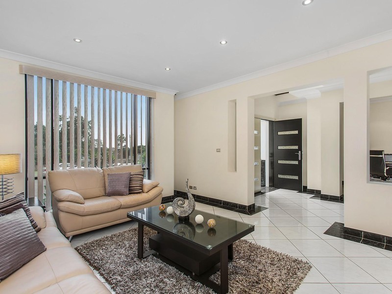 52 Hackett Road, Abbotsbury NSW 2176