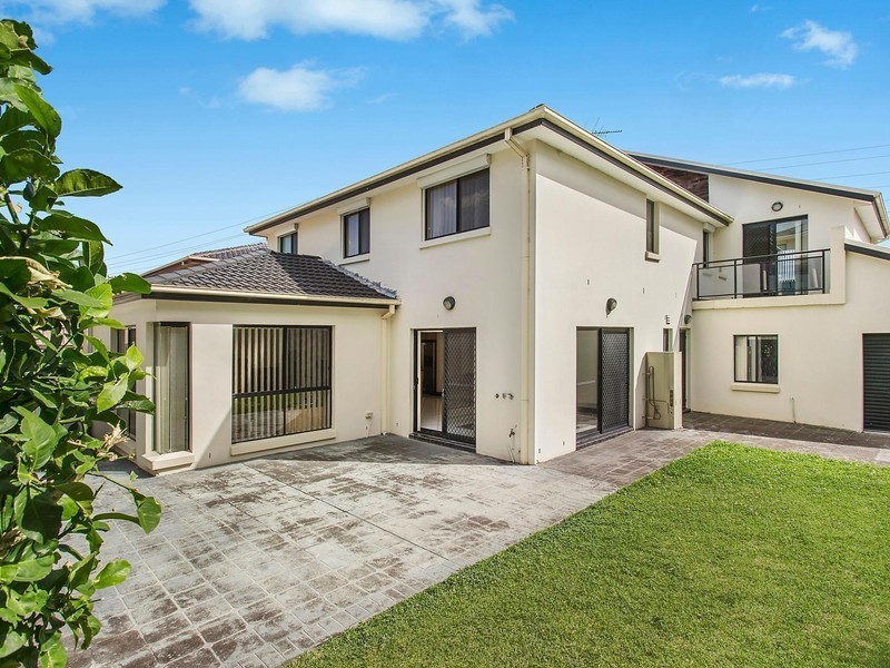 52 Hackett Road, Abbotsbury NSW 2176