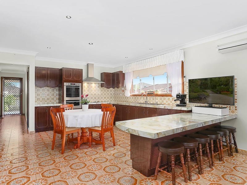 137 Humphries Road, St Johns Park NSW 2176