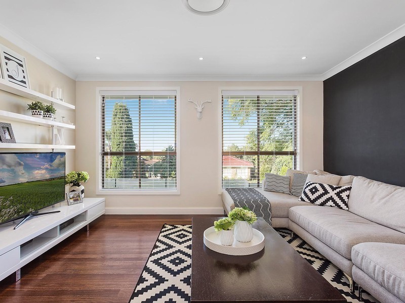 5 Ilford Place, Abbotsbury NSW 2176