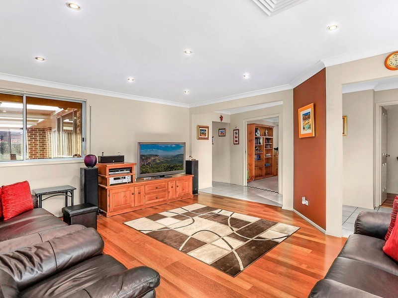 28 Wylde Crescent, Abbotsbury NSW 2176