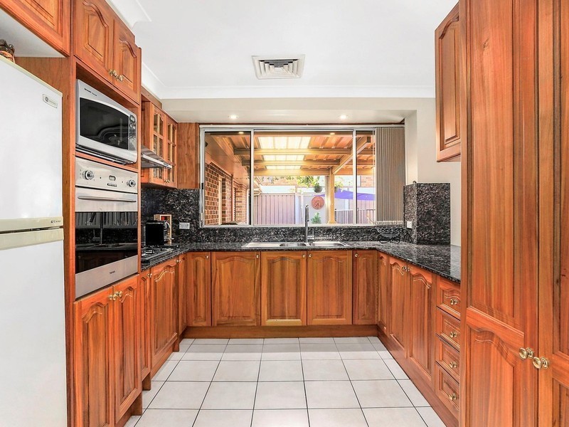 28 Wylde Crescent, Abbotsbury NSW 2176