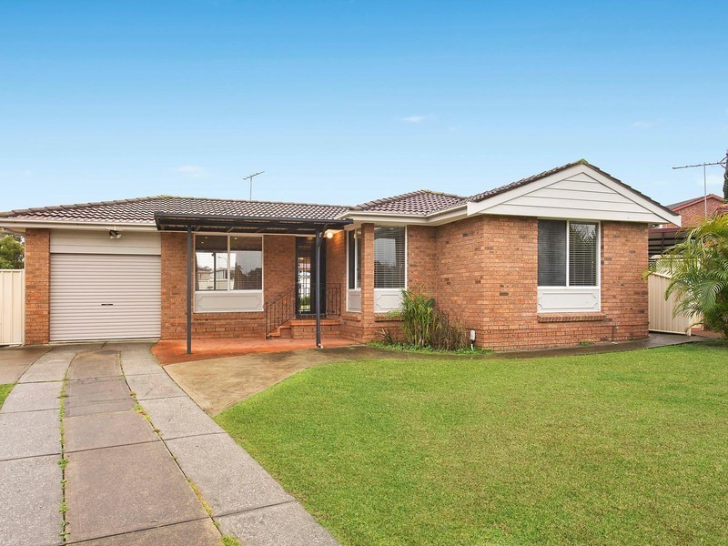 4 Mohave Place, Bossley Park NSW 2176