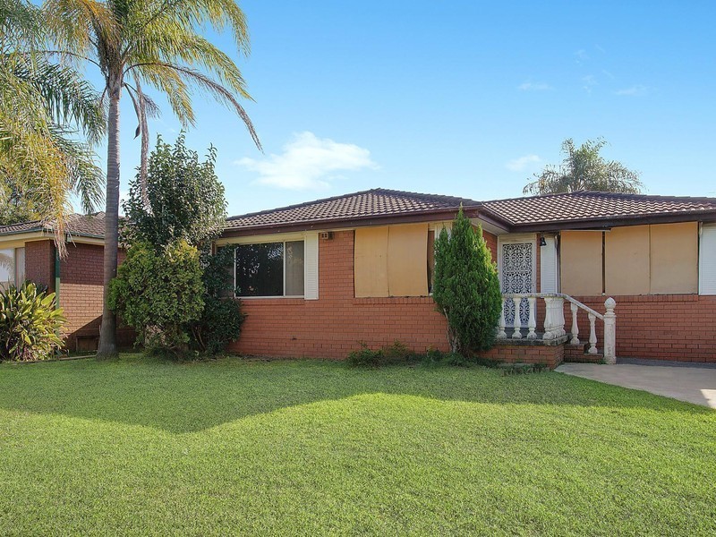 31 Galloway Street, Bossley Park NSW 2176