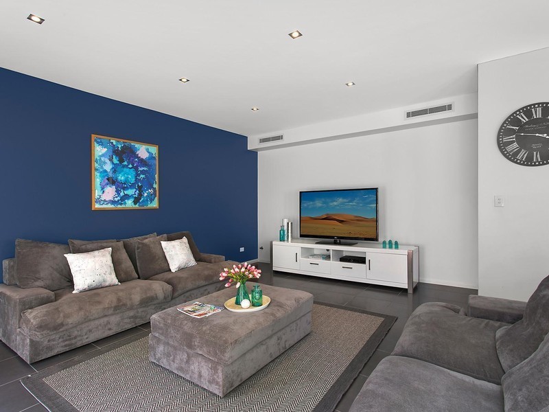 14 Mataro Close, Edensor Park NSW 2176