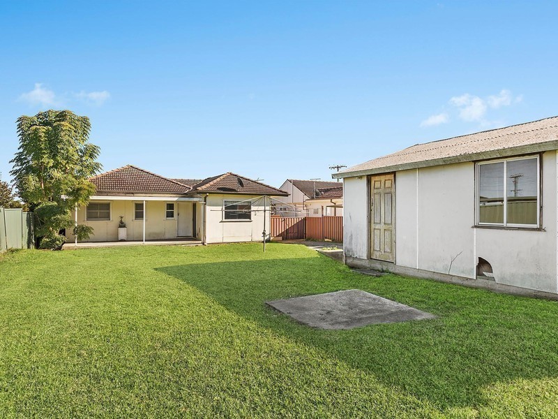 81 Wetherill Street, Smithfield NSW 2164