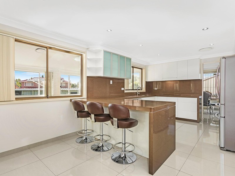 18 Boronia Road, Bossley Park NSW 2176