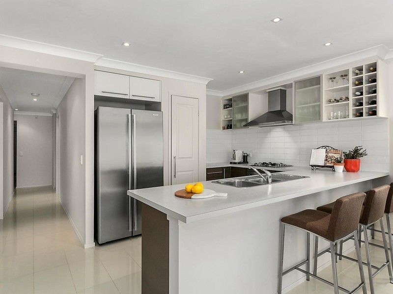 33 Pacific Palms Circuit, Hoxton Park NSW 2171