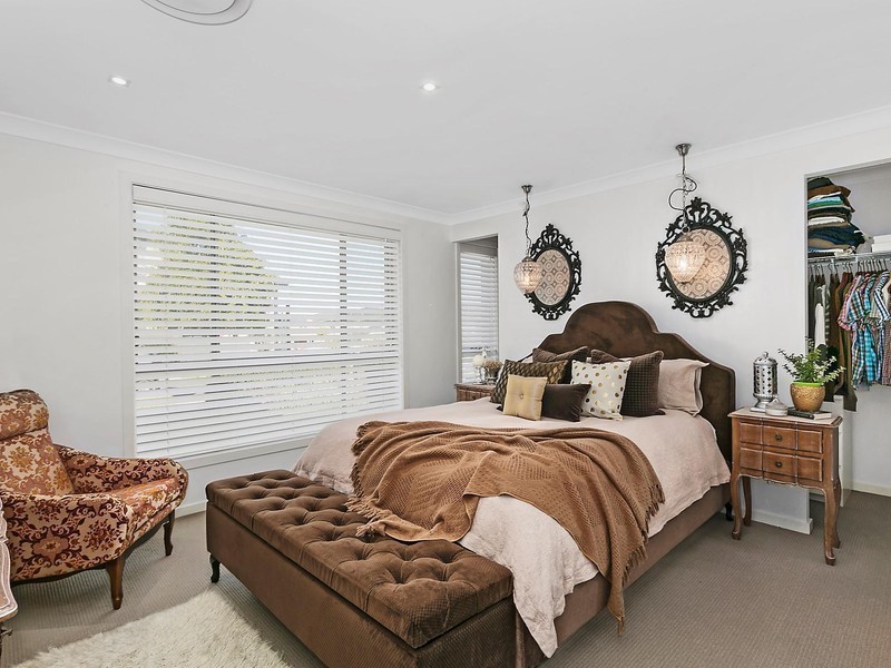 10 Charlie Street, Middleton Grange NSW 2171