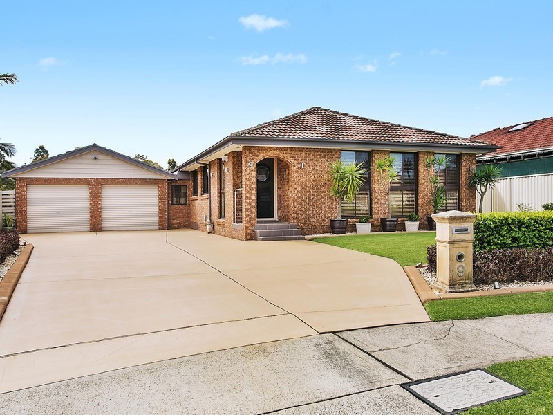9 Mulgara Place, Bossley Park NSW 2176