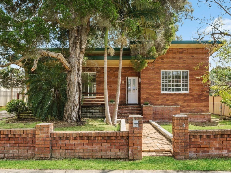 8 Carrington Street, Seven Hills NSW 2147