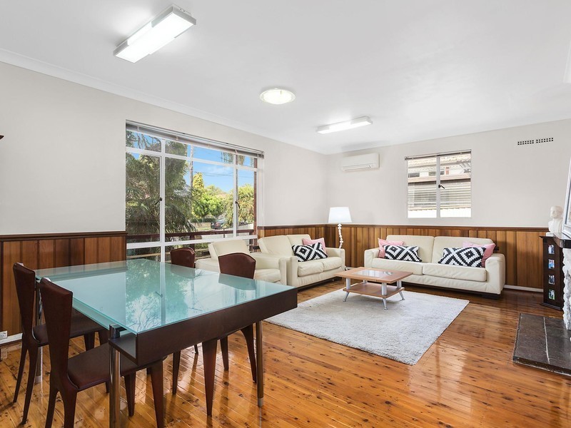 8 Carrington Street, Seven Hills NSW 2147