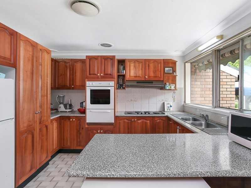 4 Irwin Place, Wentworthville NSW 2145